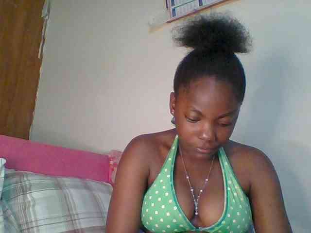 Littlemissy webcam