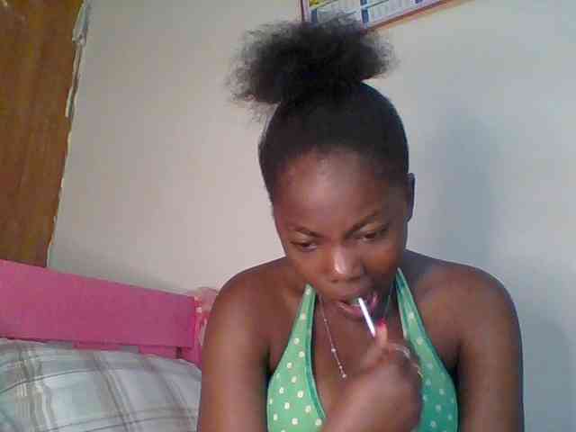 Littlemissy webcam