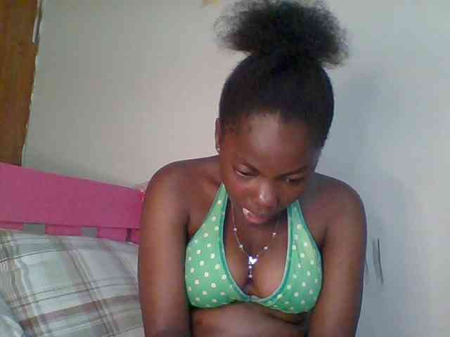 Littlemissy webcam