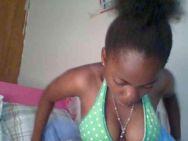 Littlemissy webcam