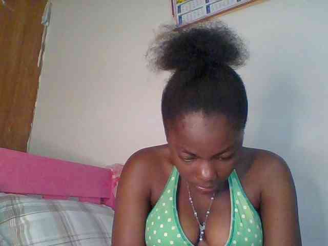 Littlemissy webcam
