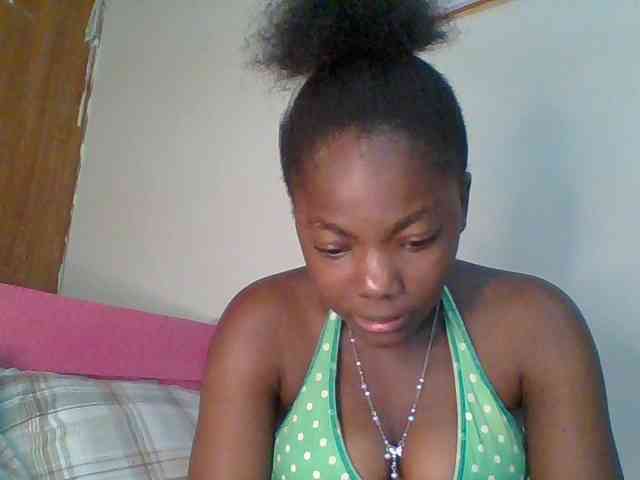 Littlemissy webcam