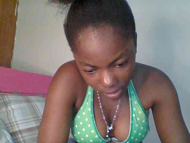 Littlemissy webcam