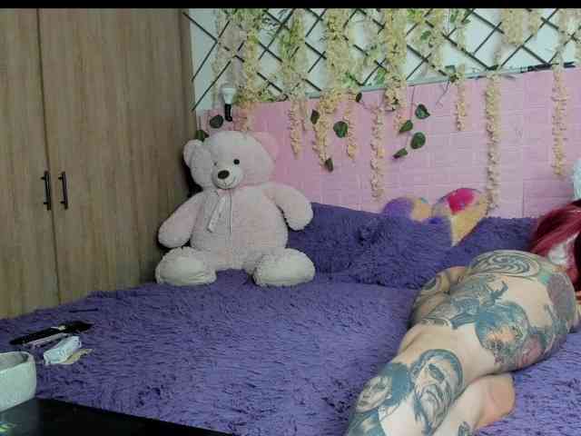 catthi-montana Live Webcam on BongaCams