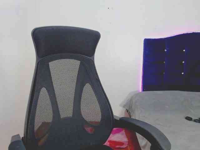 Anny-azalea webcam