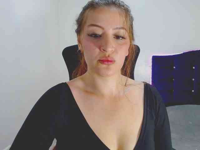 Anny-azalea webcam