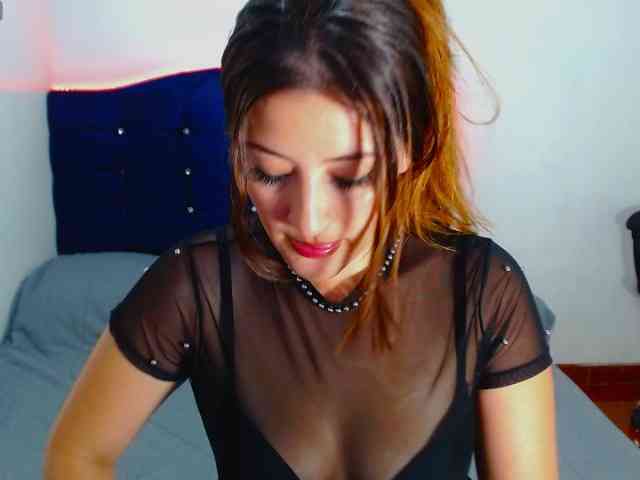 Anny-azalea webcam