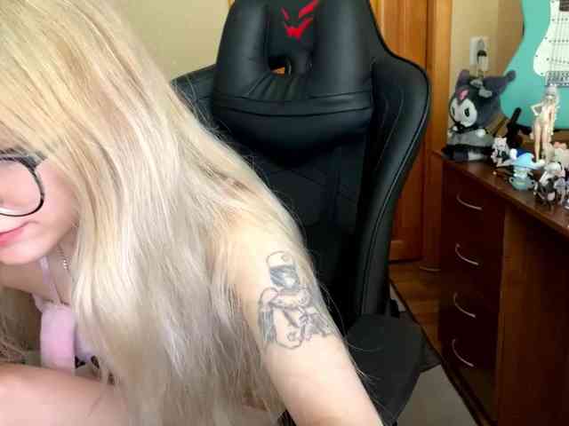 free adult cam to cam AlexisMuur