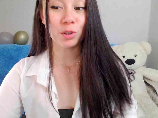 AlinaShepard webcam