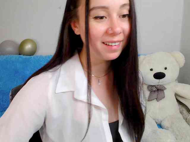 AlinaShepard webcam