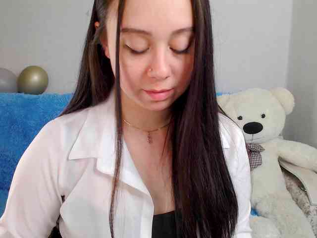 AlinaShepard webcam