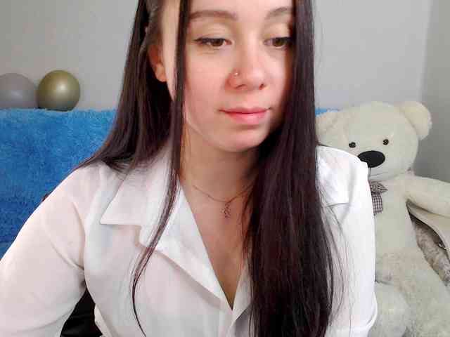 AlinaShepard webcam