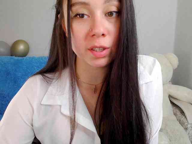 AlinaShepard webcam