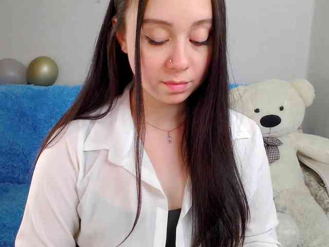 AlinaShepard webcam
