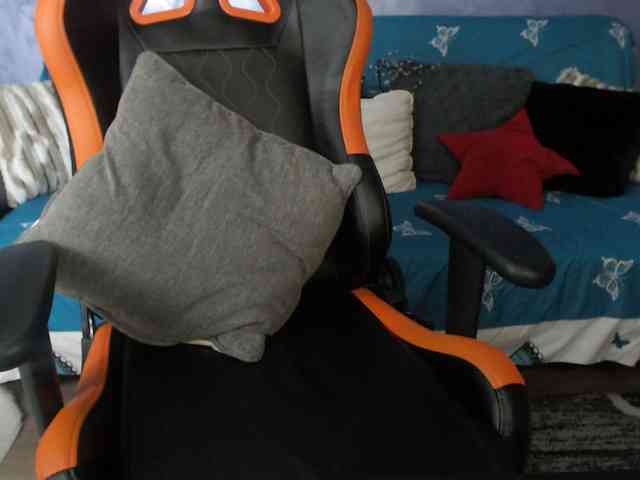 SexyNycolle38 webcam