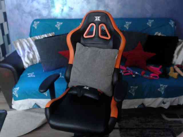 SexyNycolle38 webcam