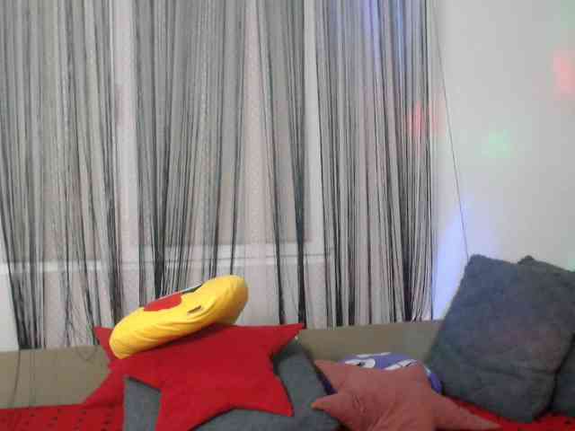 SexyNycolle38 webcam