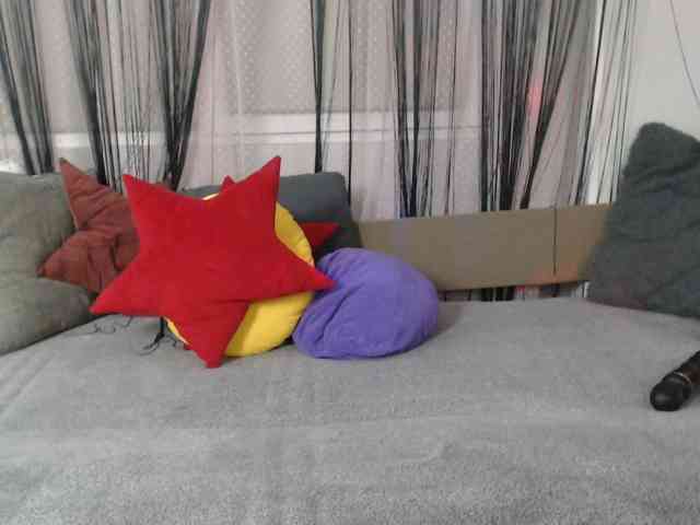 SexyNycolle38 webcam