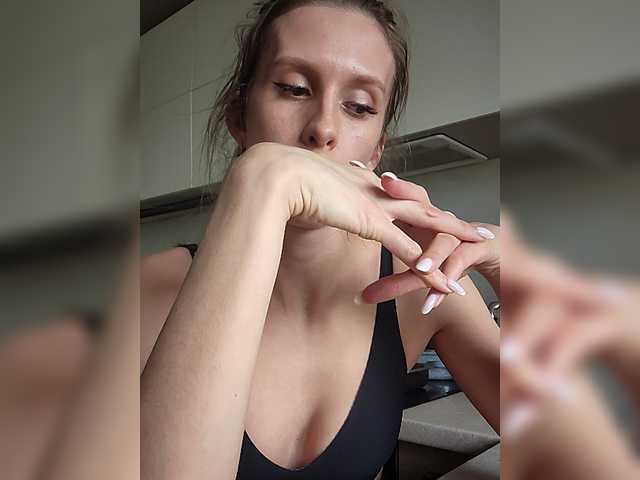 KITTYtempreXXX's BongaCams show and profile