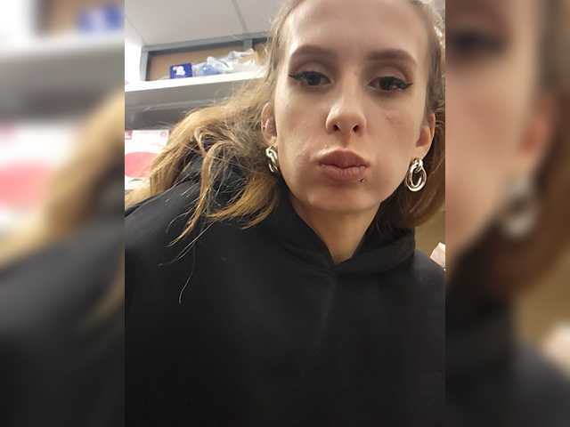 KITTYtempreXXX's BongaCams show and profile