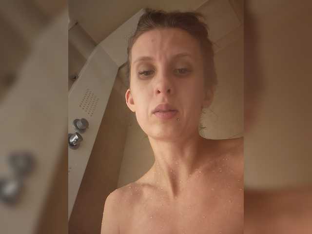 KITTYtempreXXX's BongaCams show and profile