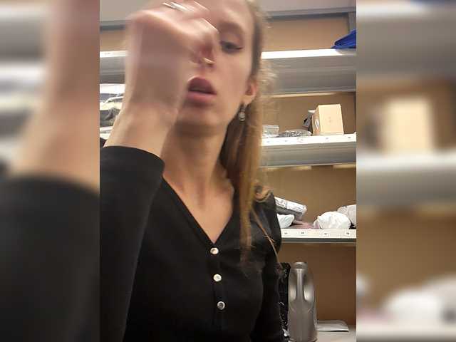 KITTYtempreXXX's BongaCams show and profile