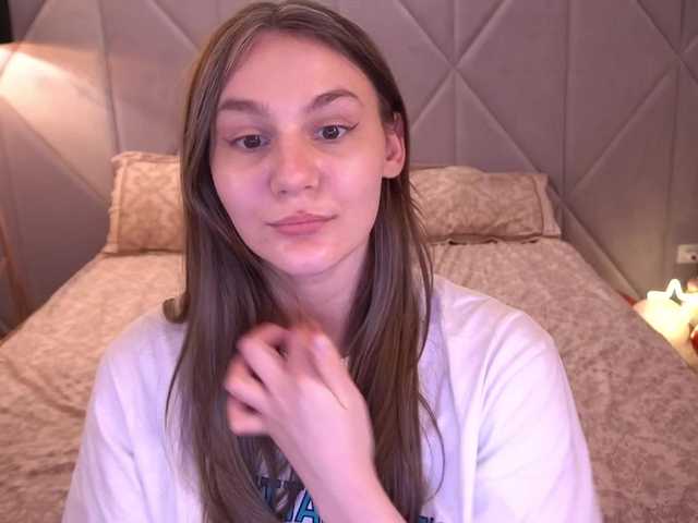 DiamondGoldie's BongaCams show and profile