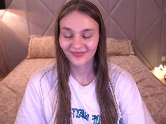 DiamondGoldie's BongaCams show and profile