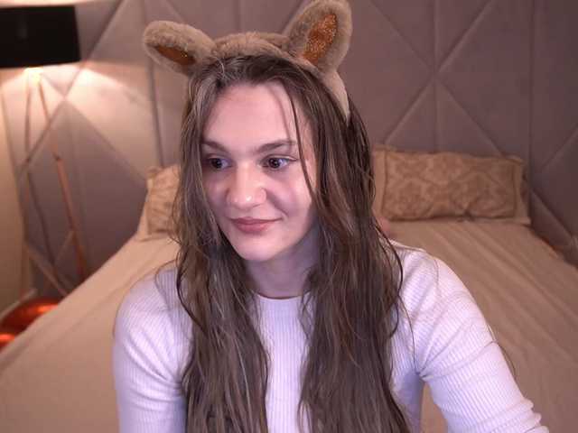 DiamondGoldie's BongaCams show and profile