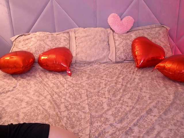 DiamondGoldie's BongaCams show and profile