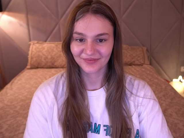 DiamondGoldie Live Cam on BongaCams