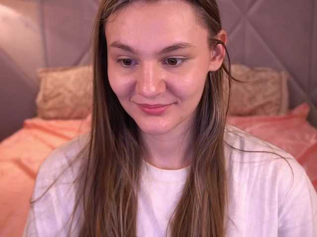 DiamondGoldie's BongaCams show and profile