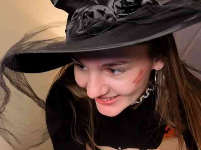 DiamondGoldie webcam