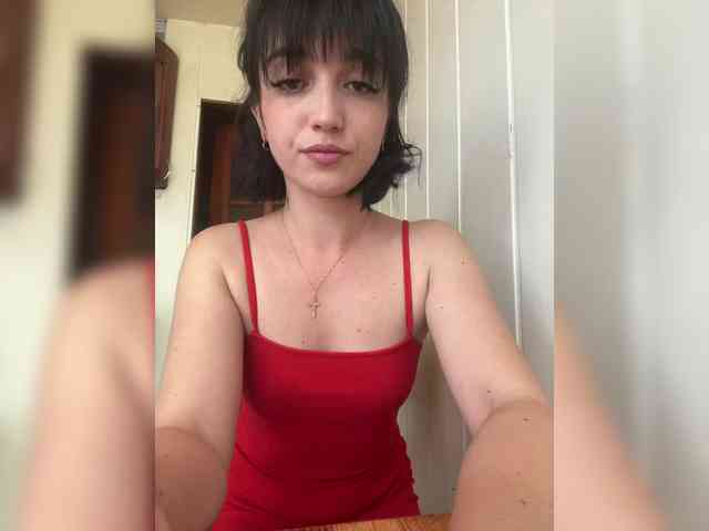 Midnight_Eva_Mi webcam
