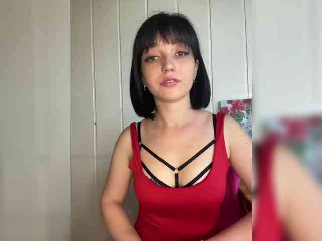 Midnight_Eva_Mi webcam