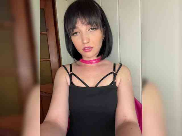 Midnight_Eva webcam