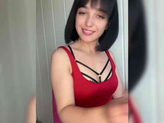Midnight_Eva_Mi webcam
