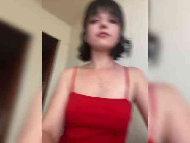 Midnight_Eva_Mi webcam