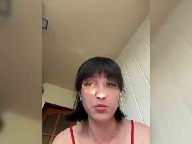 Midnight_Eva_Mi webcam