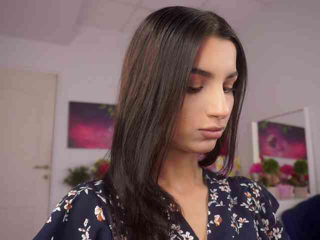 ZariaVera webcam