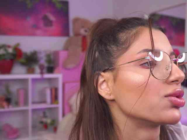 ZariaVera webcam