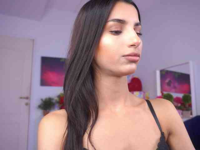 adult nude chat room ZariaVera