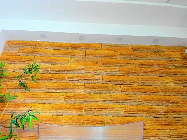 Cupcake-Izzy's BongaCams show and profile