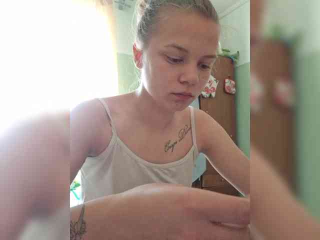 Sara-0 Live Webcam on BongaCams