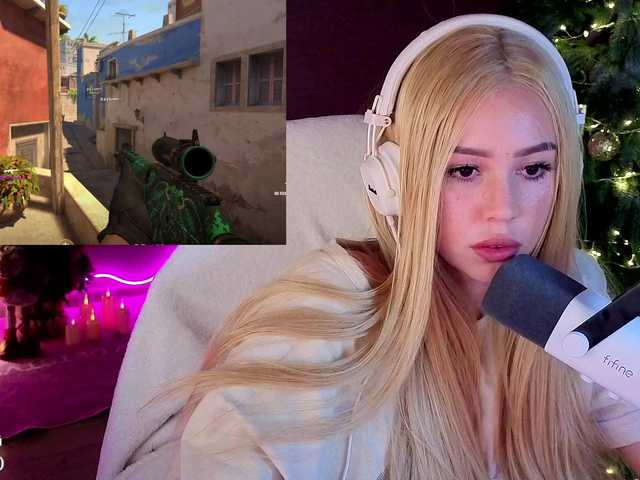 AmyGlad's BongaCams show and profile