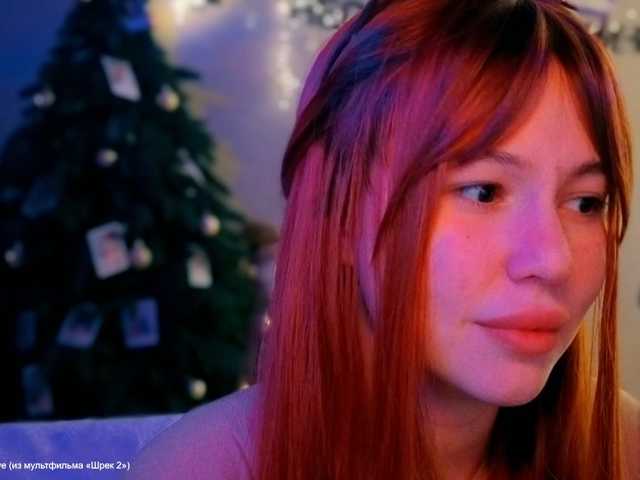 AmyGlad's BongaCams show and profile