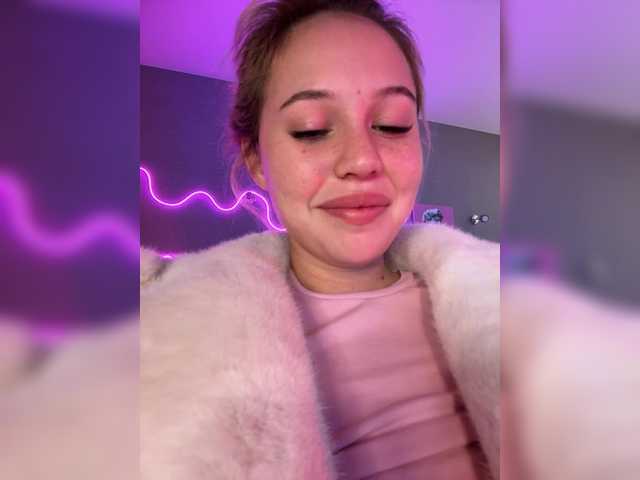 AmyGlad from BongaCams