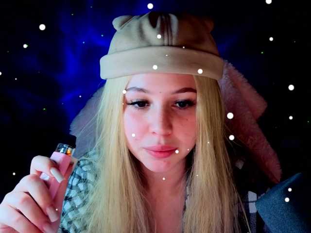 AmyGlad's BongaCams show and profile