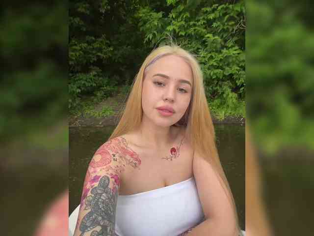 AmyGlad webcam