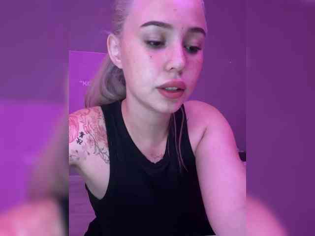 AmyGlad webcam